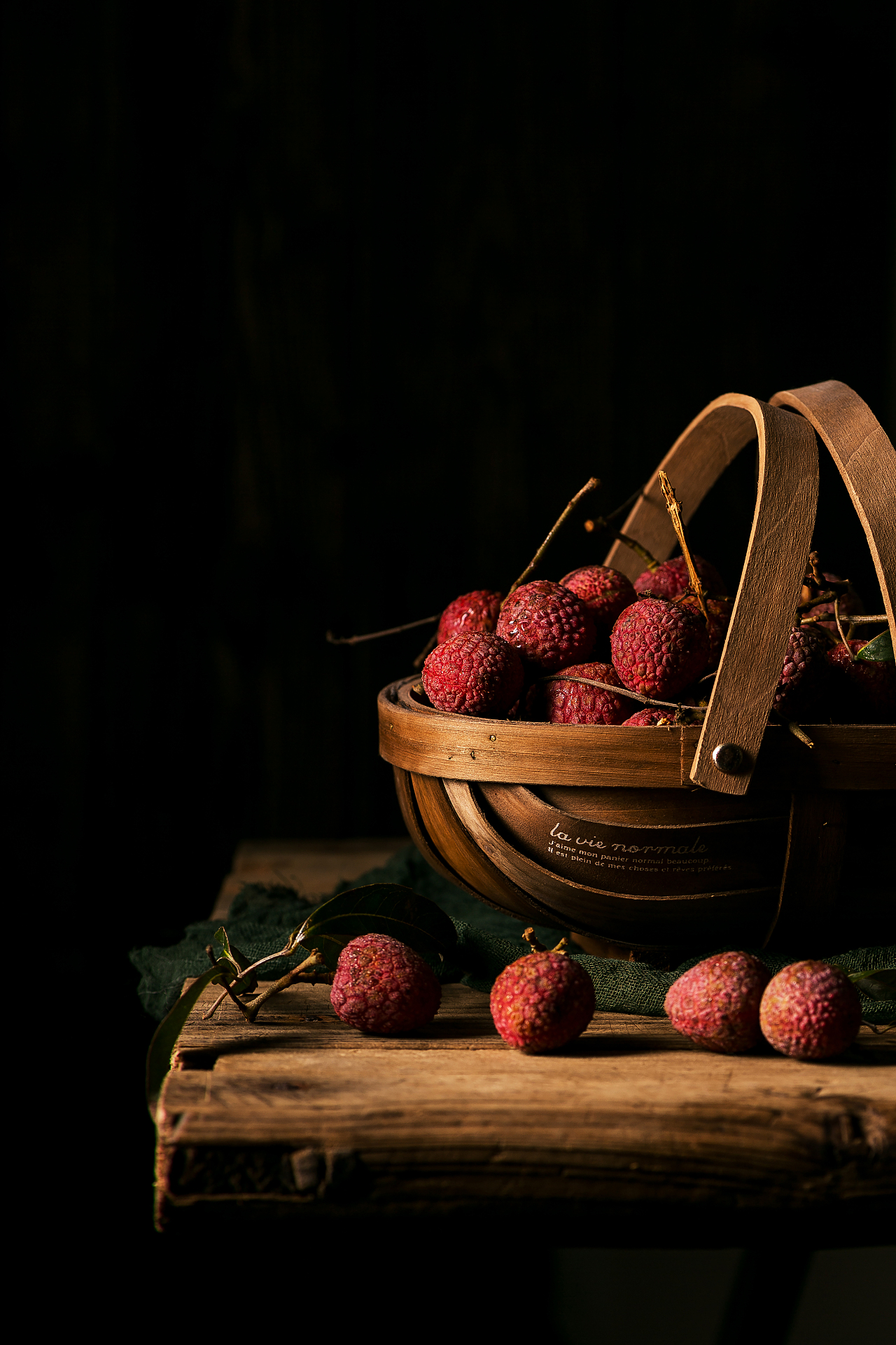 老房子的荔枝 光影下的記憶與情懷